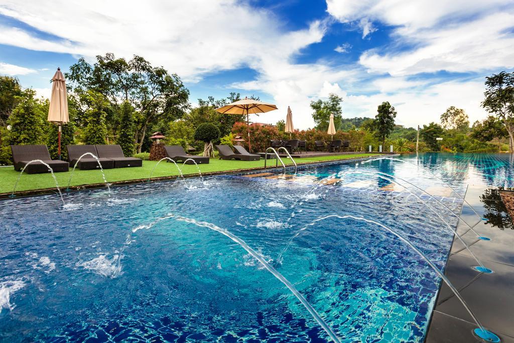 Hotel Phukumhom Khao Yai Wangkata Exterior foto